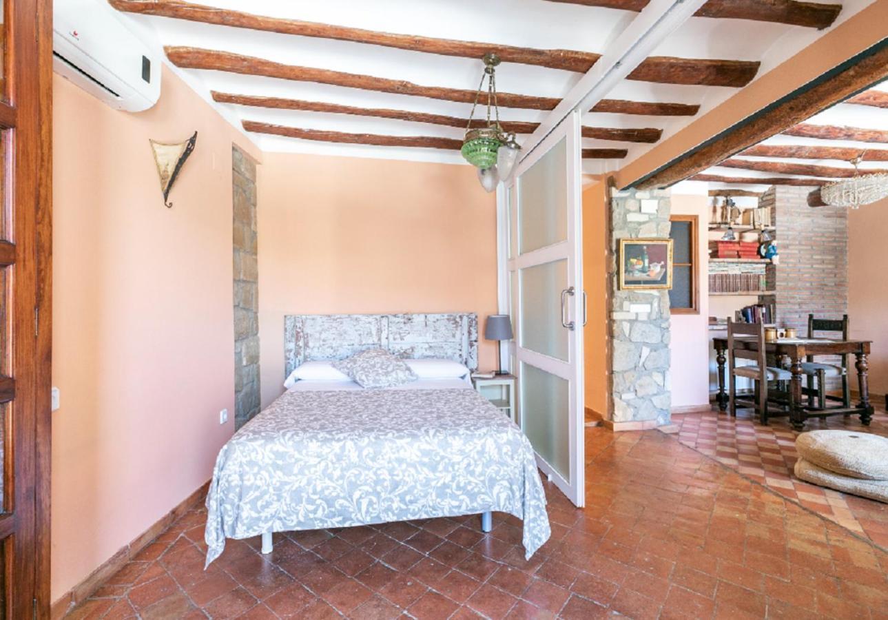 Apartamentos Vino Tinto Y Restaurante Tomate Rosa Adahuesca Extérieur photo
